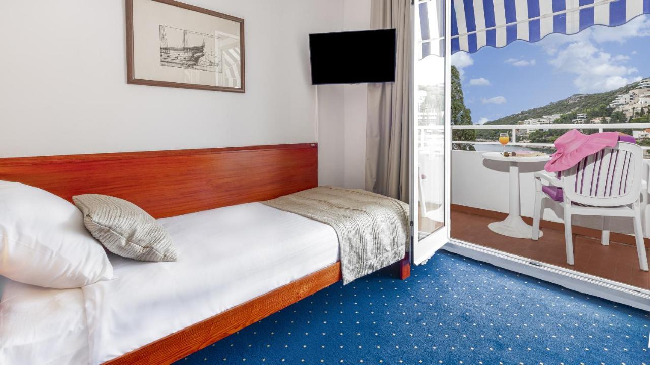Komodor Hotel